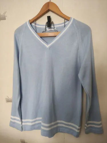 VENCEDORA M cardigã lã Tam G (48-50) 75,00<br>AZUL CLARO COM BRANCO<br>ALTURA 75CM<br>LARGURA 62C