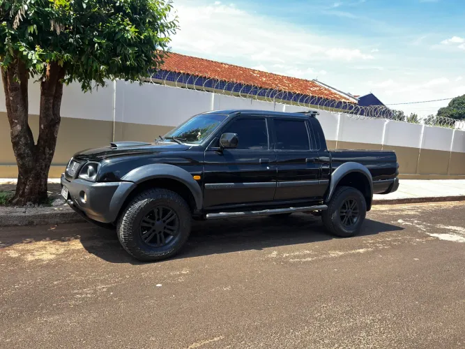 Mitsubishi L200 Outdoor HPE 2.5 4X4 CD T.dies. Aut. 2007