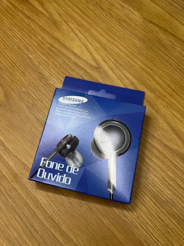 Fone de Ouvido Samsung com fio 