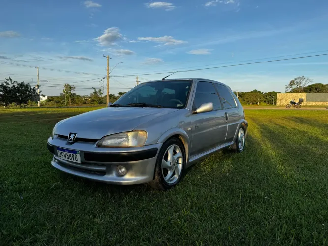 Peugeot 106 Quiksilver 1.0 3P 2001