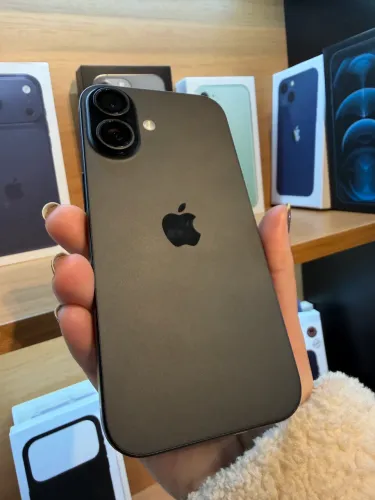 iPhone 16 128GB preto 
