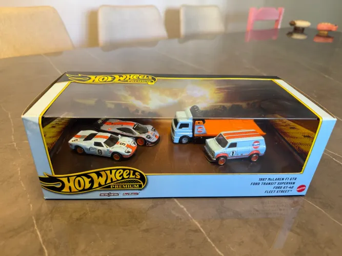 Hot Wheels Premium Gulf Diorama