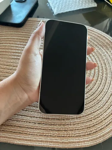 iPhone 14 - 128gb - **Display danificado**
