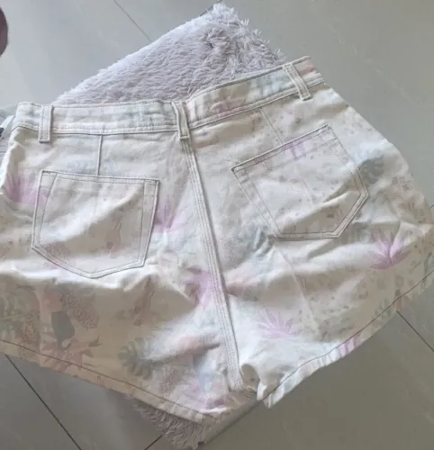 Short Jeans
