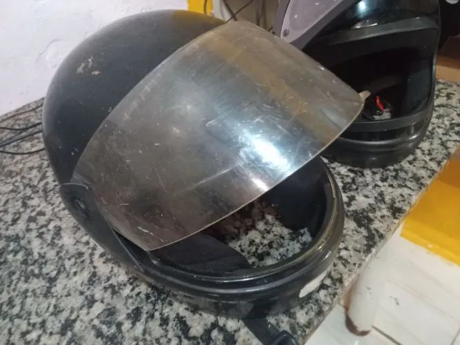 Capacete usado boas condições 