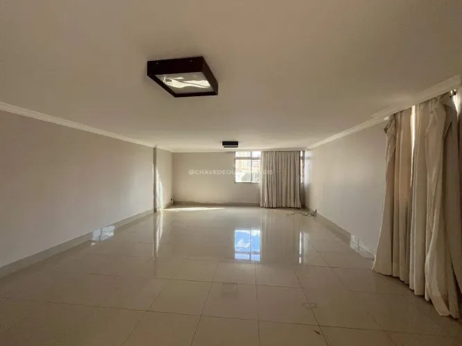 Apartamento residencial para aluguel em Uberaba/MG (Centro) | 4 quartos, 1 suíte e 1 vaga