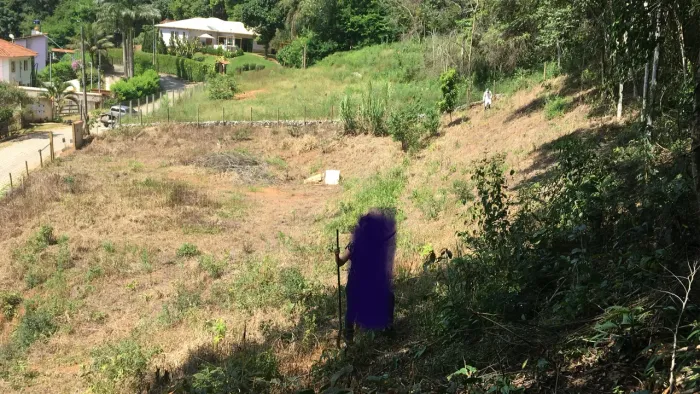 Lote 2.500 metros- Triângulo Verde