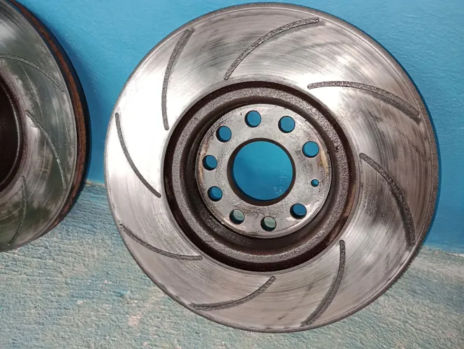 Jogo discos slotado para Jetta e Fusca. Semi novo