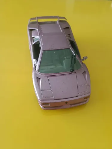 Carro Lamborghini comemorativo RARO.