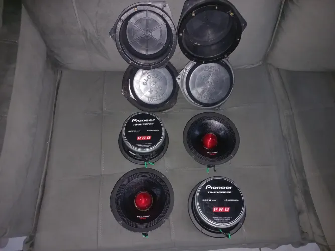4 alto falantes PIONEER PRO DE 6" COM 500W CADA