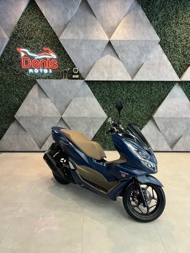 Vendo ou Troco PCx 160 DLX 2023/2024.