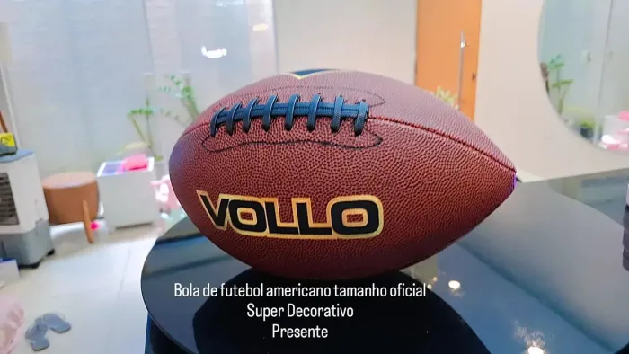 Bola de futebol americano tamanho oficial