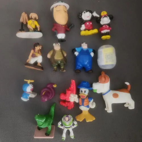 Miniaturas kinder ovo e disney