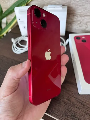 iPhone 13 - 256GB (RED)