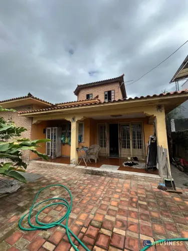 Casa à venda com 5 quartos (sendo 2 suítes) - Centro, Campos dos Goytacazes, RJ