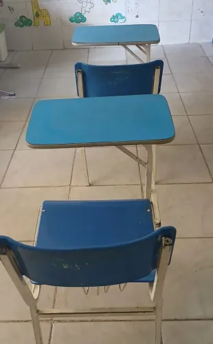 Cadeiras escolares universitárias