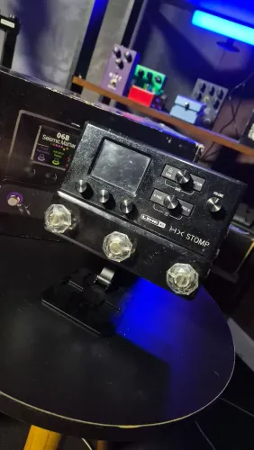 Pedaleira Guitarra Line 6 HX Stomp