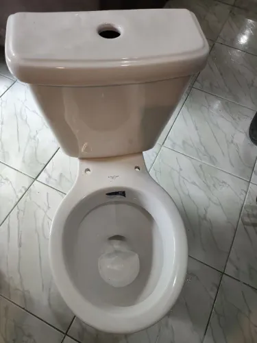 Vaso com caixa acoplada3/6 novo!