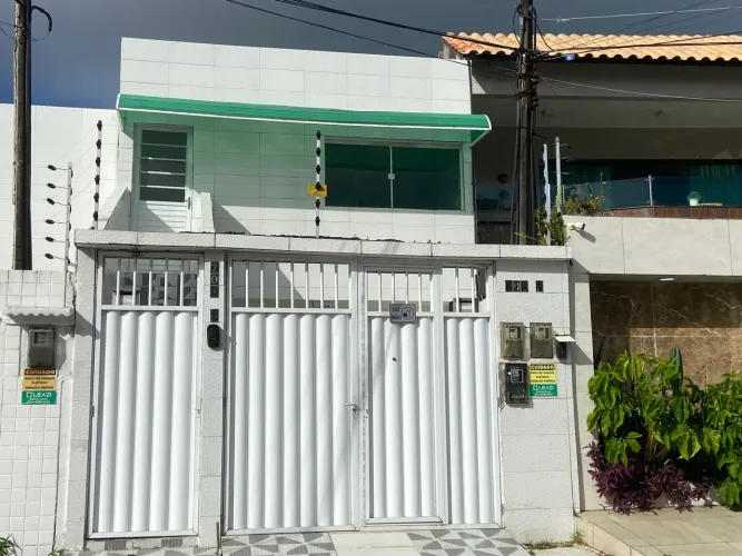 Excelente dúplex, no primeiro andar em Campo Grande.