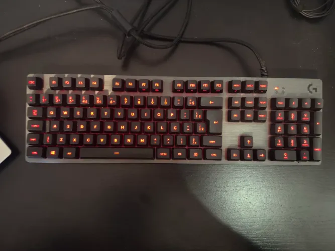 Teclado gamer G413 Carbon