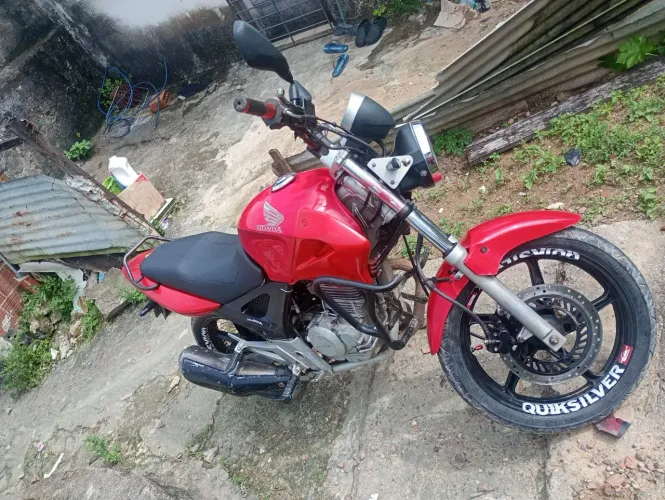 CBX TWISTER 2004
