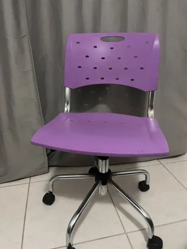 Cadeira para escritório giratória 