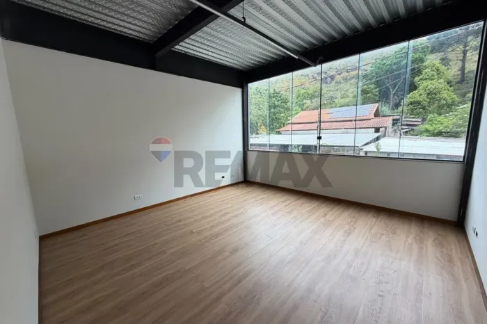 Sala Comercial na avenida João Pinheiro