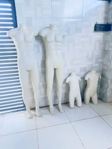 Manequins