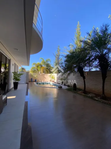 Casa Luxuosa à venda no Condomínio Portal das Acácias