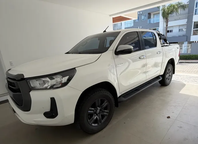 Toyota Hilux CD SR 4X4 2.8 TDI Diesel Aut. 2022