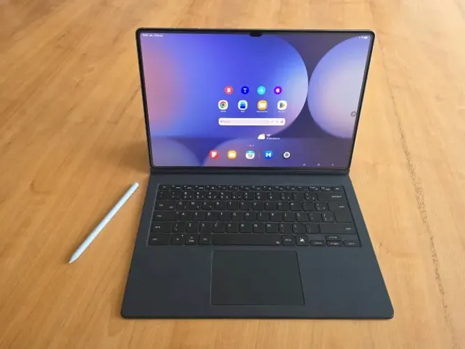 Tablet Galaxy Tab S10+ com Capa Teclado e Caneta (Wi-Fi)