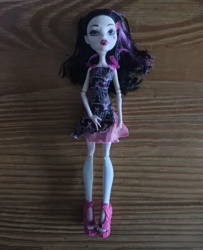 Boneca Draculaura Monster