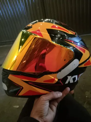 Capacete kYT