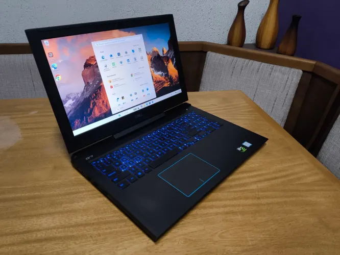 Notebook gamer Dell G7 i7 - 8th, SSD M2 mais HD de 1 tera, placa de vídeo NVIDIA Geforce