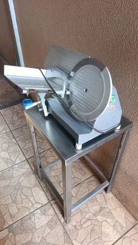 Fatiador e mesa de inox