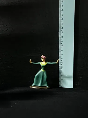Boneca miniatura da Fiona