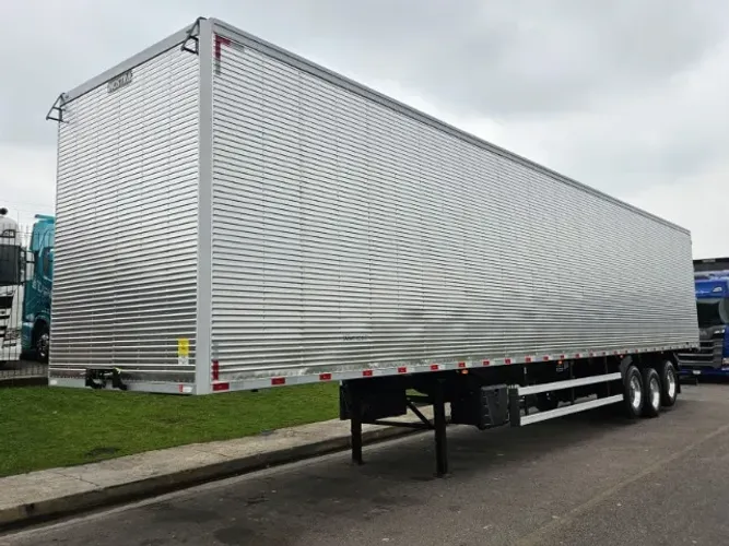 Carreta Baú Nostra Ano 2027 0km Pronta Entrega 30 plt 15.40 x 2.90 C/pneu rodas alúminio