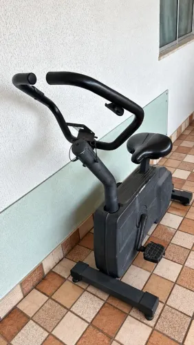 Bicicleta Ergométrica Profissional Reforçada - Usada