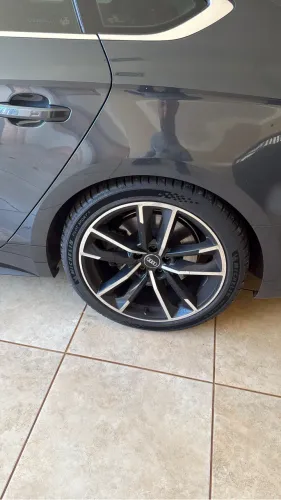Jogo de rodas audi A5 OEM aro 19 5x112 com pneus michellin