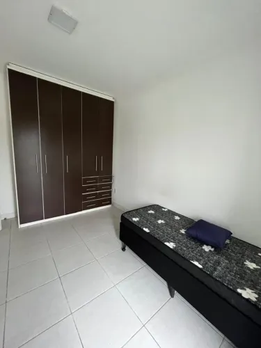 Quartos para alugar no centro de Itajaí perto da igreja Matris aluguel 1500