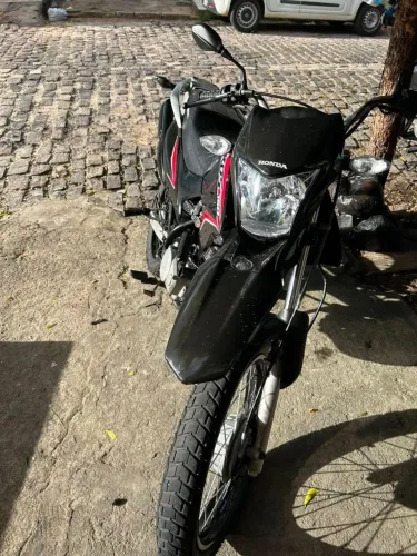 Vendo ou troco essa linda Bros 150