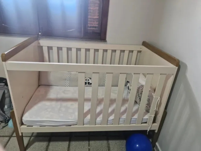 Berço infantil semi nova