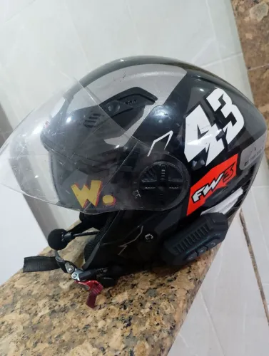 Capacete