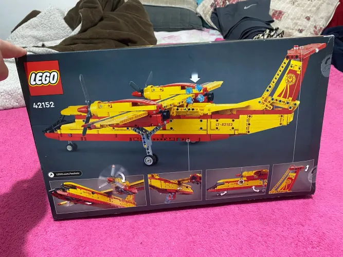 LEGO Technic Avião de Bombeiros