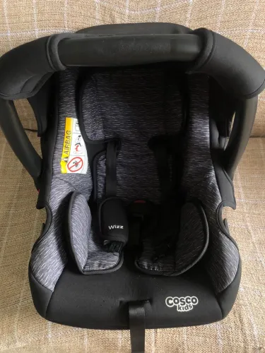 Bebê conforto, suporta até 13kg novinho, pouco usado