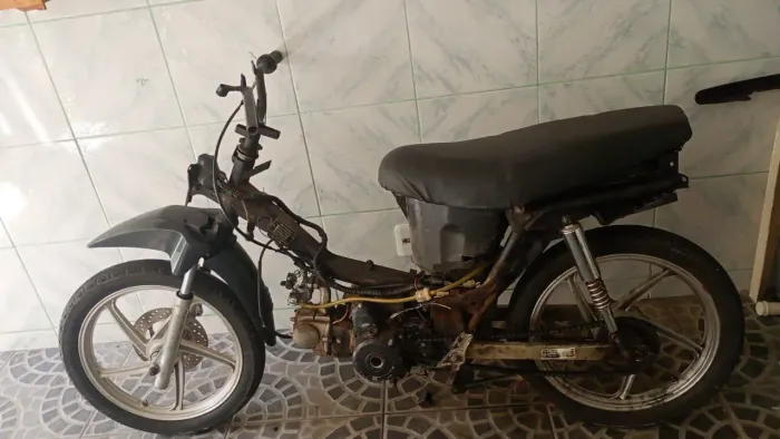 Phoenix Shineray 100cc.