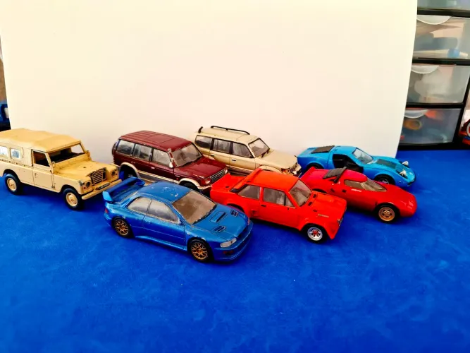 Lote de miniaturas antigas/sucatas