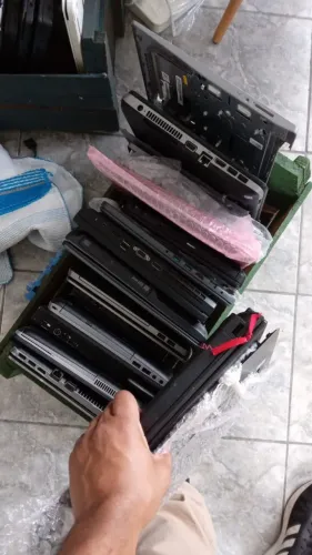 16 notebooks no estado