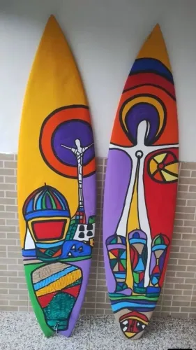 Em 2006 Lousada lam?a Coleção Arte Pranchas Recicládas