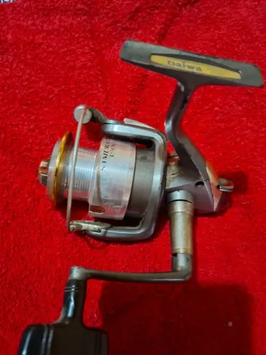 Molinete Daiwa Samurai 7i 3500 usado